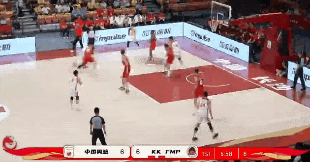 云鼎娱乐登录入口-王俊杰抢下前场板上篮打进，随后又突破大跨步拉杆挑篮得手
