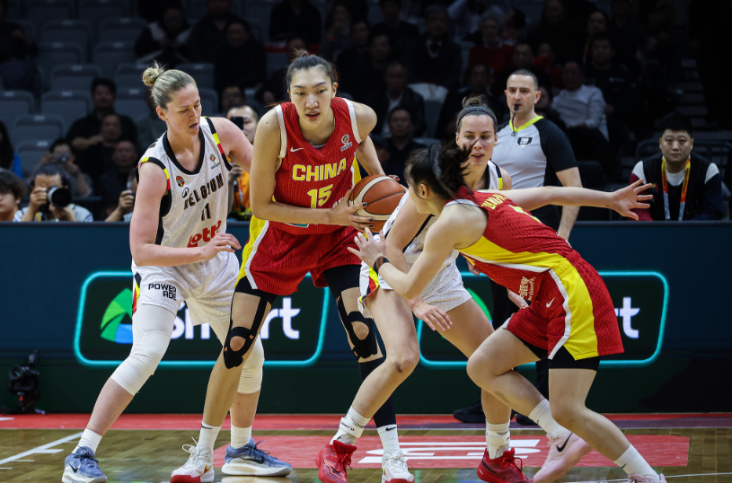 云鼎娱乐登录入口-宫鲁鸣变阵失败！韩旭李月汝组首发双塔仅20中5 被打爆成败因